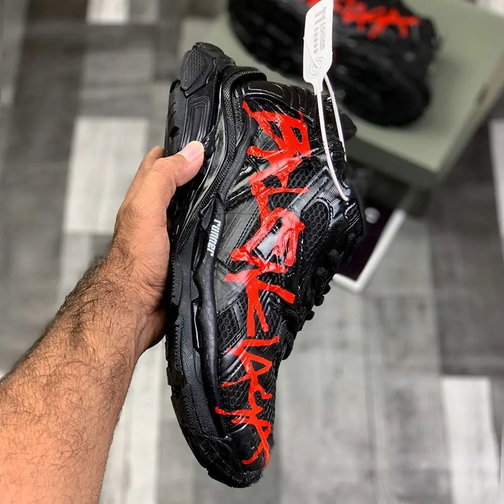 Ballenciiaga Runner Graffiitti (Black Redd)Top Premium Batch