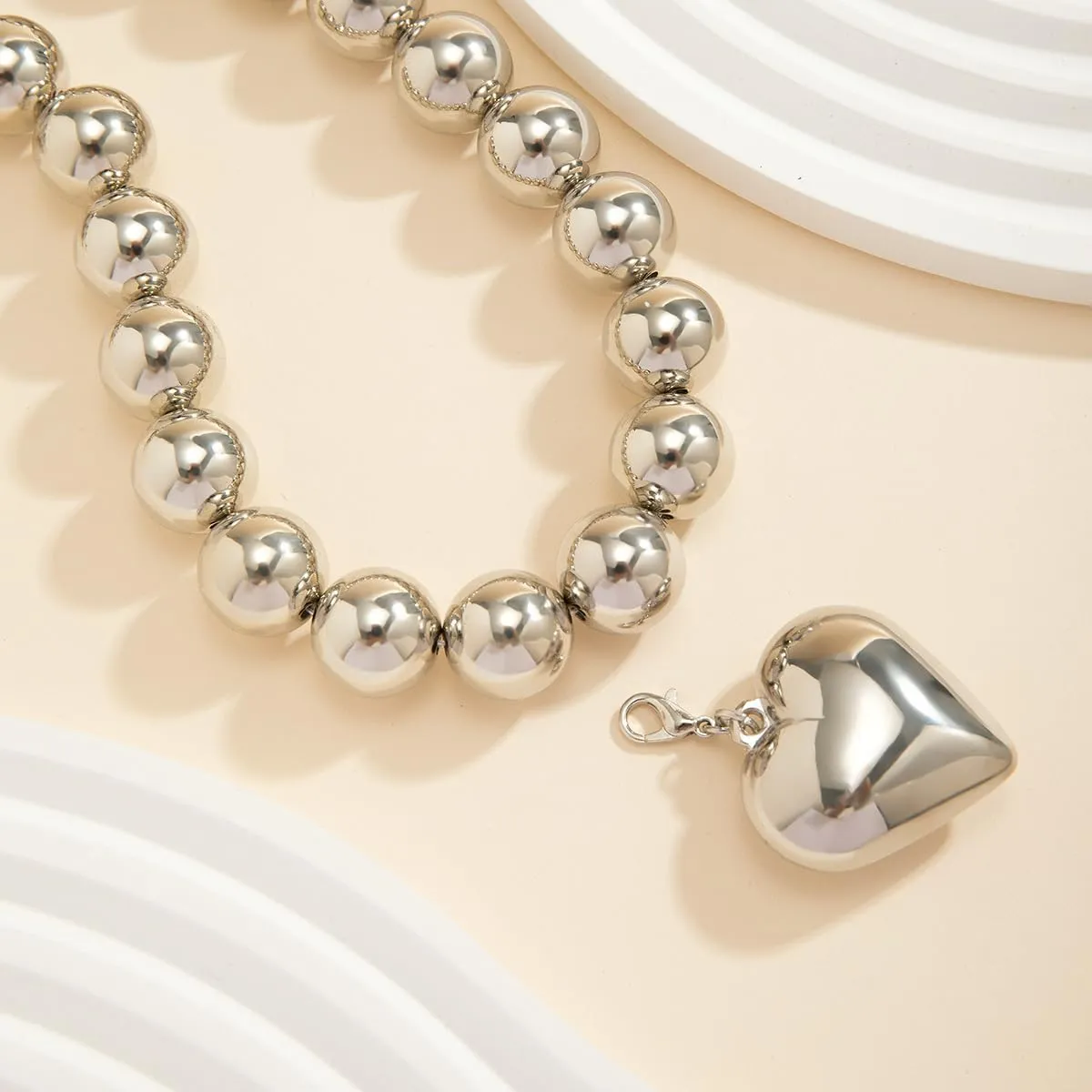 Chunky Choker Necklace for Women Gold Silver Heart Pendant Necklace Pearl Beads Necklace Punk Y2k Accessories Trendy Jewelry Gifts