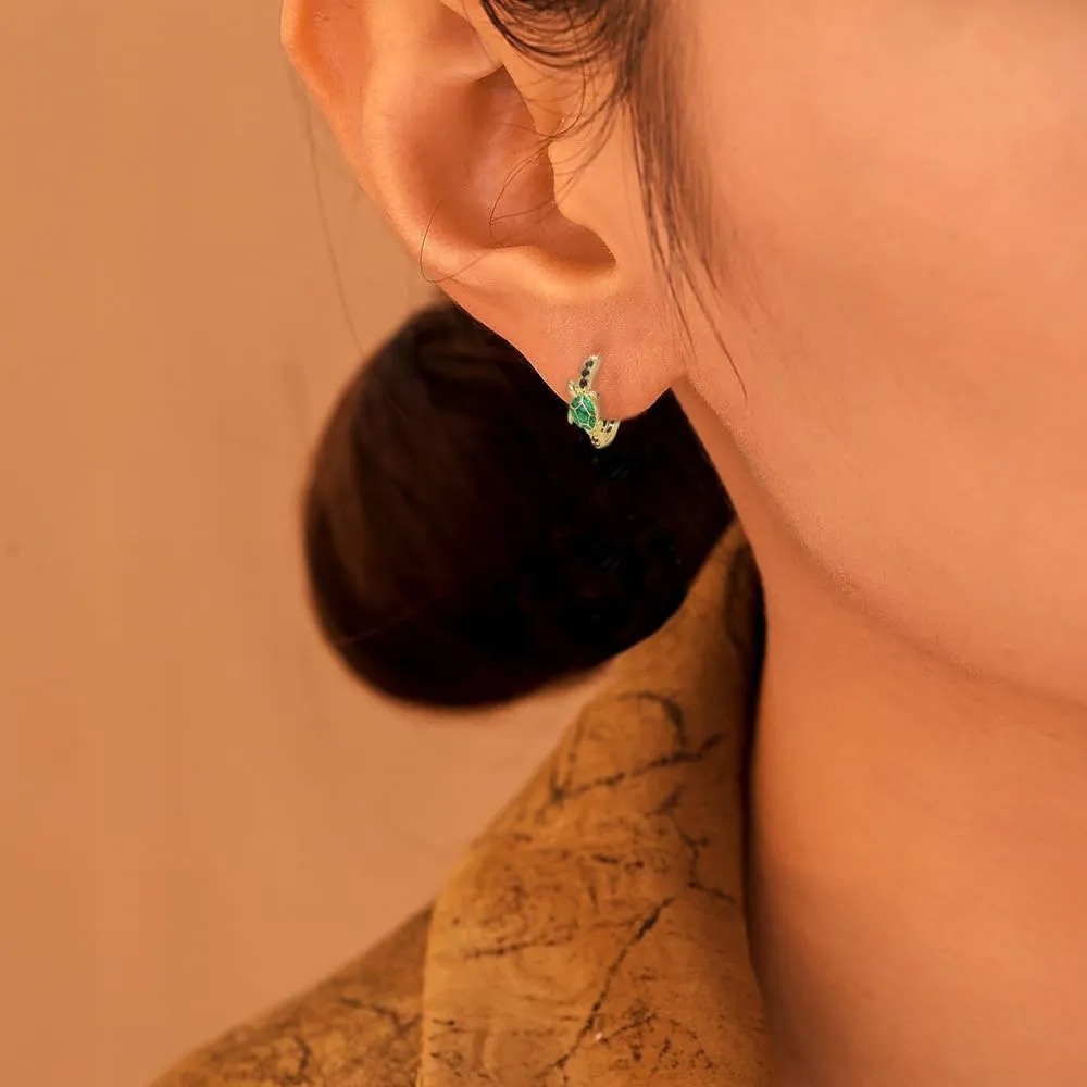 Cute Turtle Hoop Earrings for Women Crystal Cubic Zirconia Sea Turtles Huggie Hoops Ocean Animal Cartilage Hinged Earrings Fashion Beach Holiday Jewelry