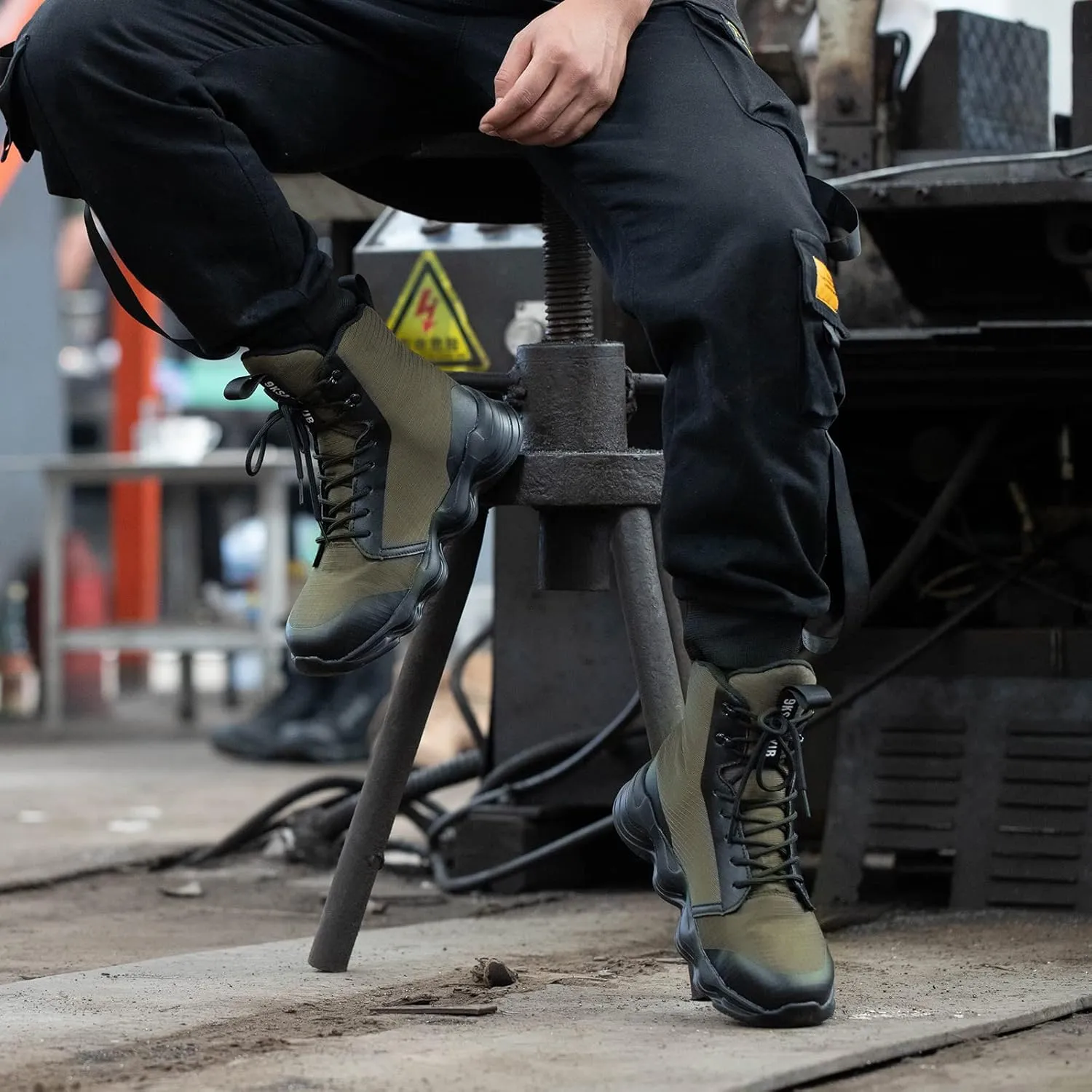 ORISTACO Steel Toe Tennis Boots Breathable Lightweight Athletic Work Safety Footwear