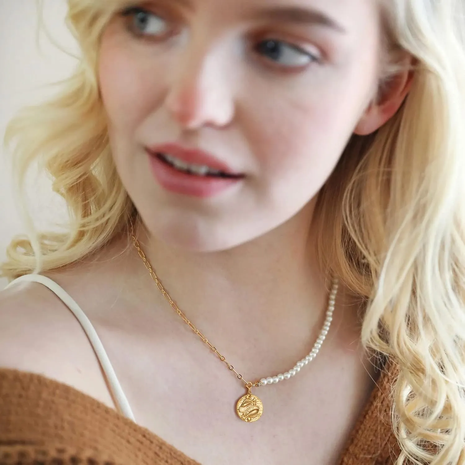 Pearl Necklace for Women 14K Gold Plated Zodiac Necklace Pearl Paperclip Chain Choker Toggle Clasp 12 Constellations Pendant Necklaces Jewelry for Women