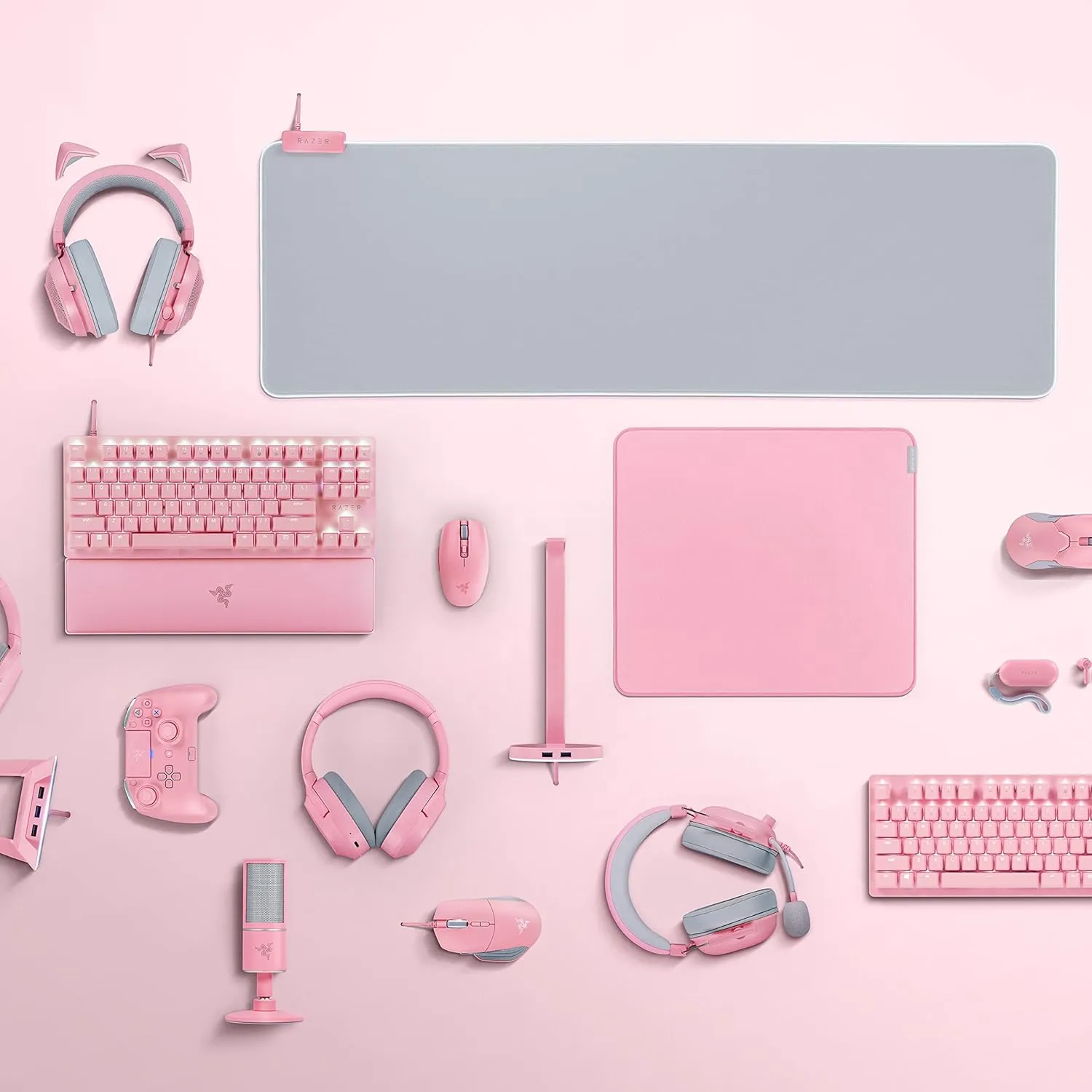 Razer Goliathus Extended Chroma Gaming Mouse Pad: Customizable Chroma RGB Lighting - Soft, Cloth Material - Balanced Control & Speed - Non-Slip Rubber Base - Quartz Pink