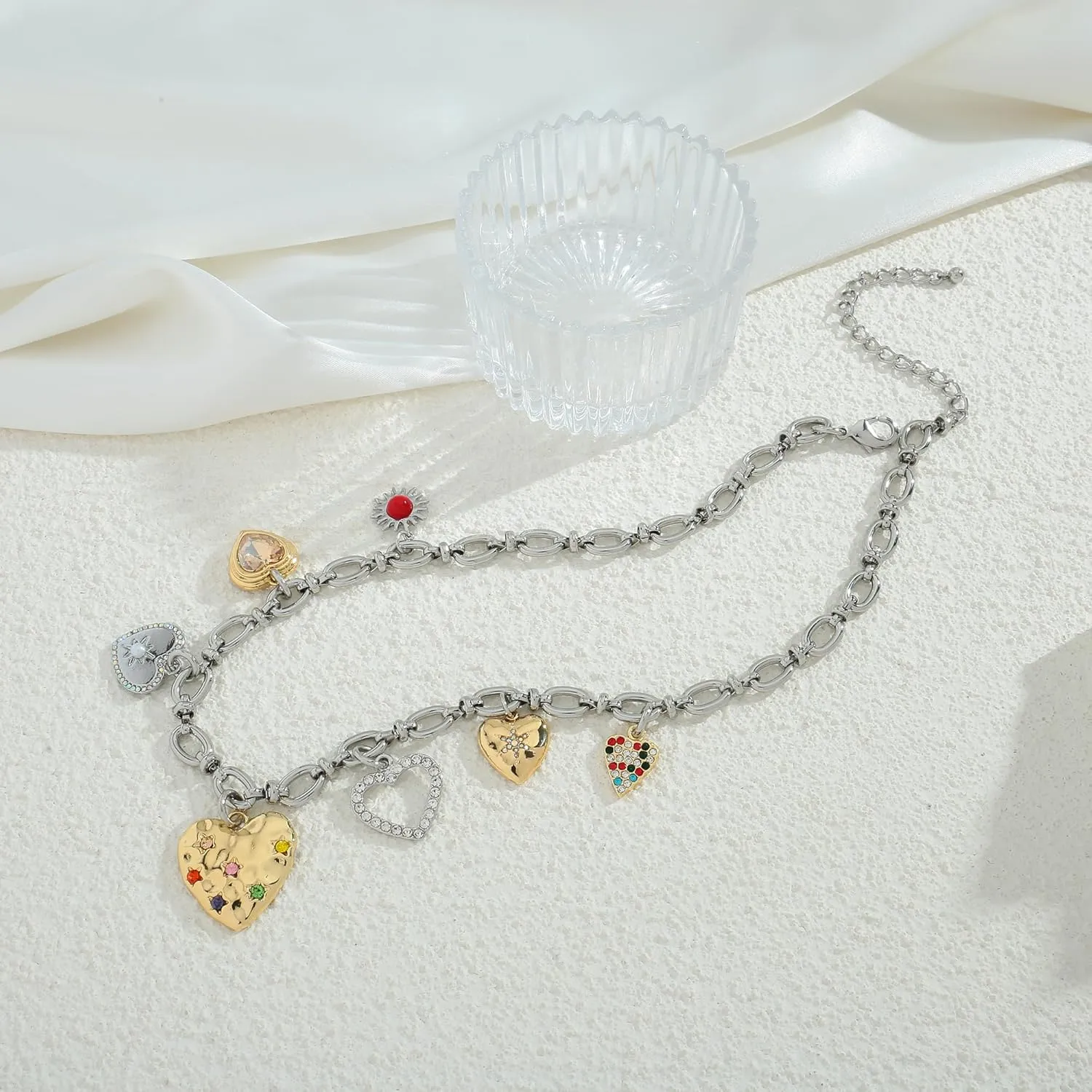 Vintage Heart Charm Necklaces for Women Matte Gold Charm Necklace Chunky Link Chain Necklace Fashion White Gold Heart Necklaces