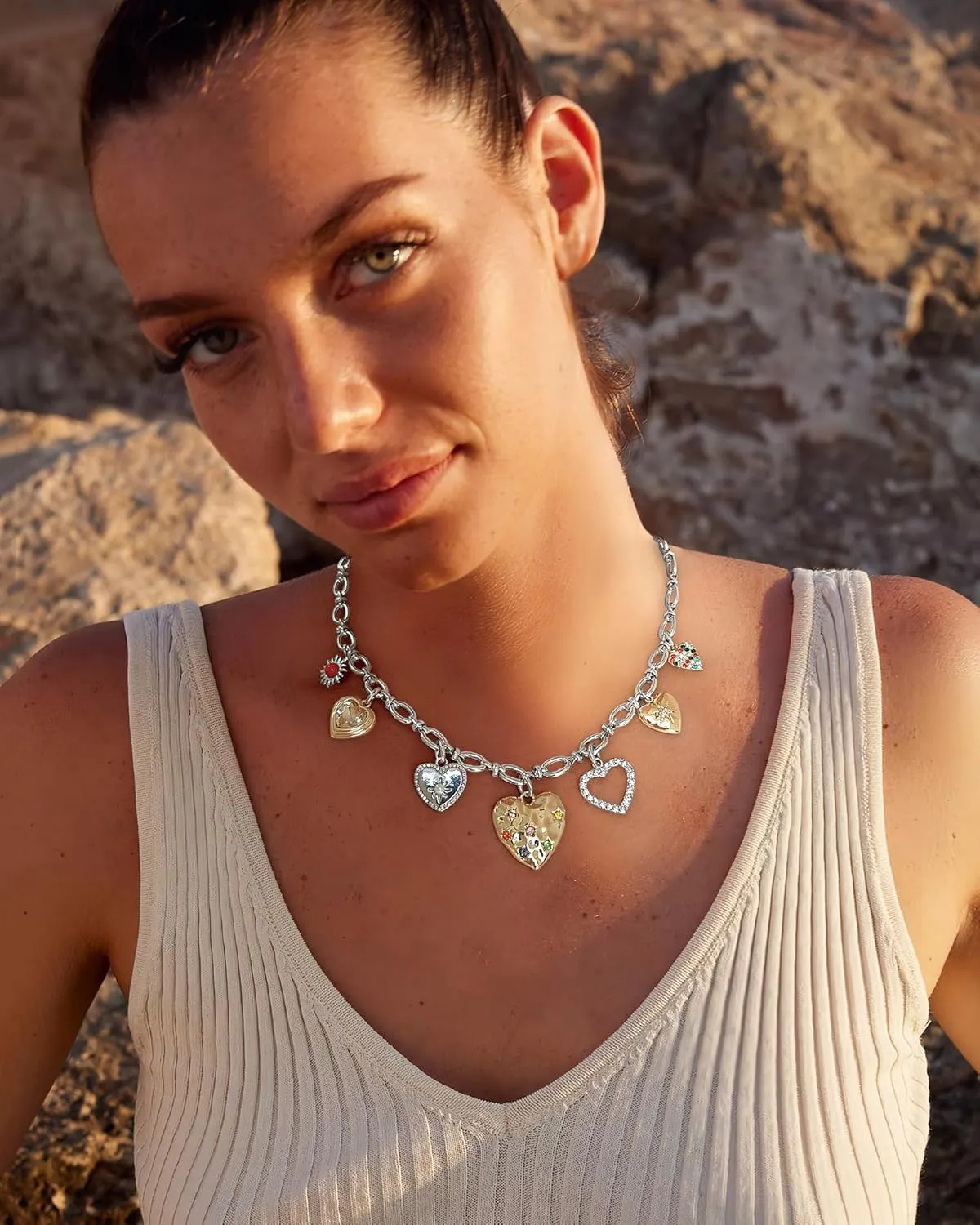 Vintage Heart Charm Necklaces for Women Matte Gold Charm Necklace Chunky Link Chain Necklace Fashion White Gold Heart Necklaces