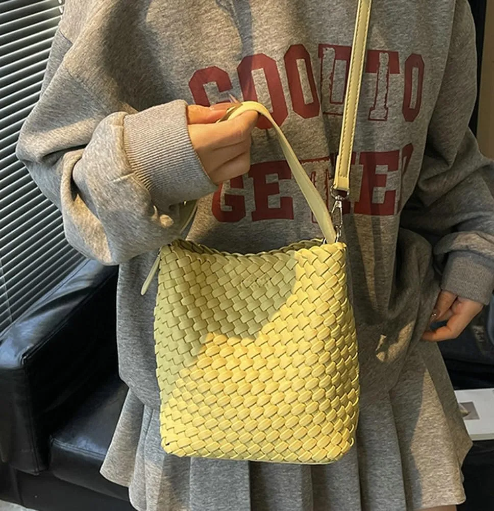 Woven Crossbody Purse Clutch for Women Trendy Woven Tote Bags Shoulder Hobo Bag Satchel Mini PU Leather Top-Handle Handbag